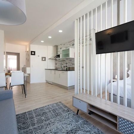 Lovelystay - Modern Flat In Alegria Porto Bagian luar foto