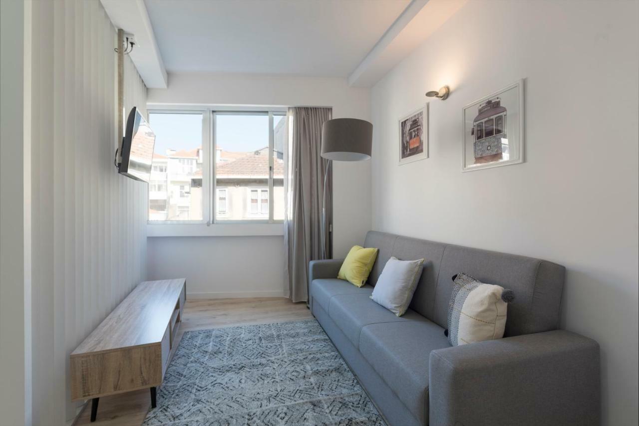 Lovelystay - Modern Flat In Alegria Porto Bagian luar foto