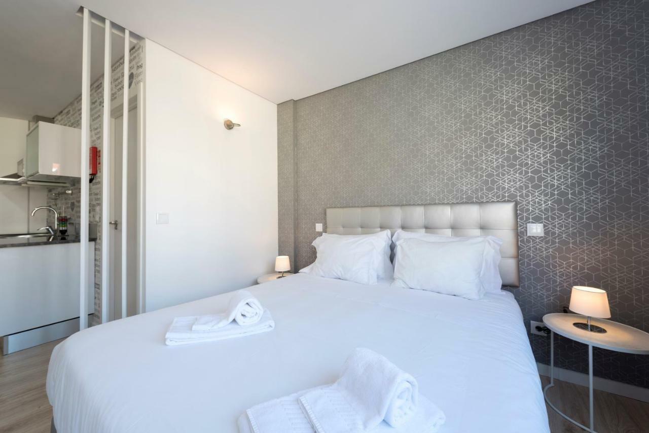 Lovelystay - Modern Flat In Alegria Porto Bagian luar foto